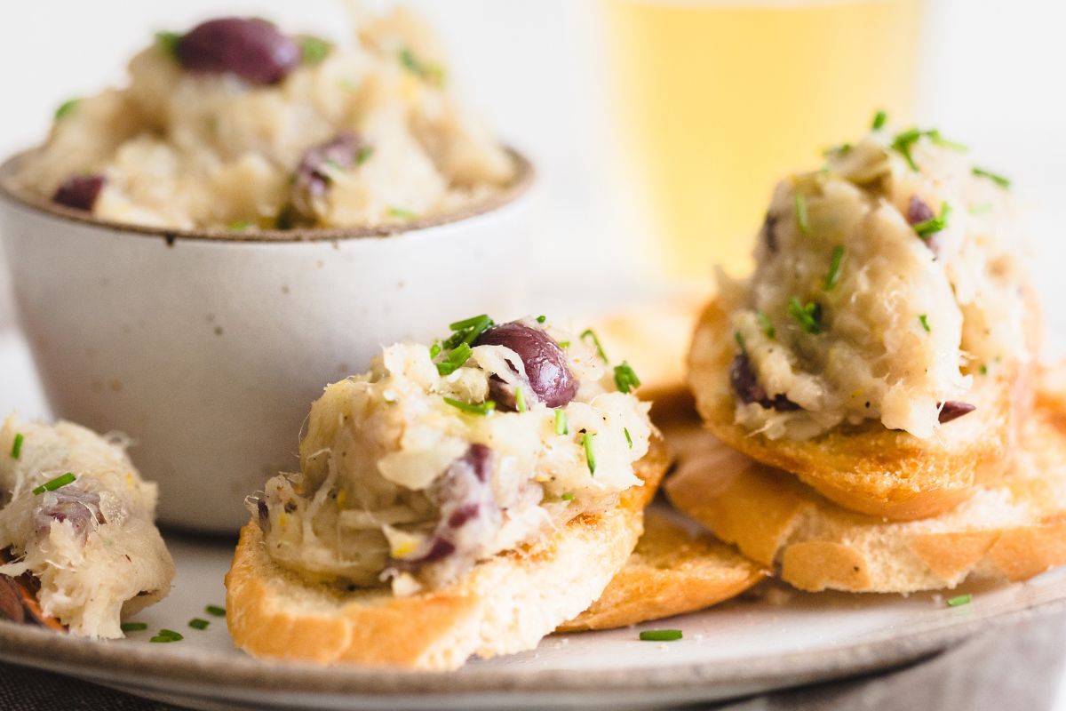 Pasta z dorsza to wartościowy dodatek do pieczywa 