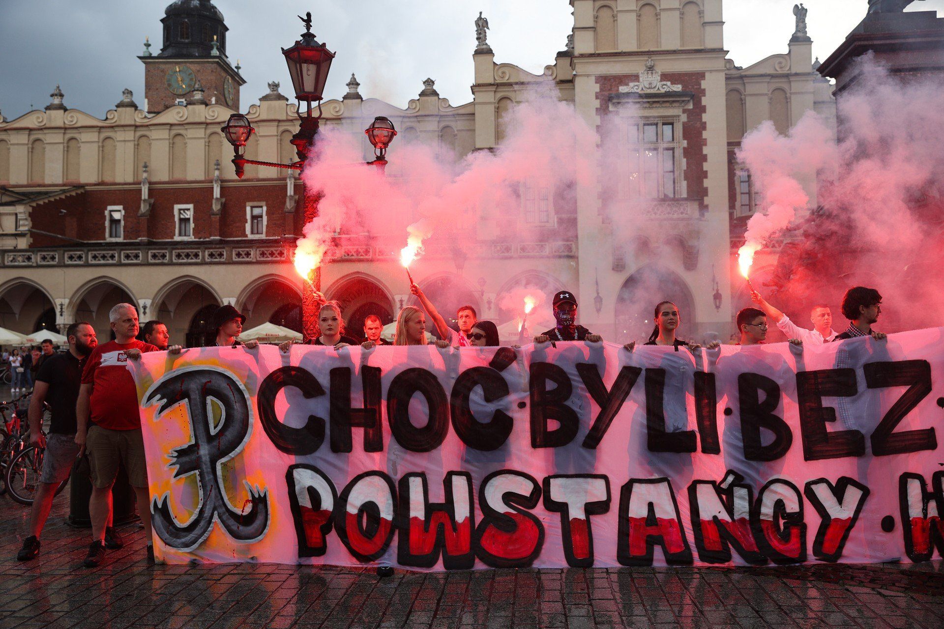 01.08.2025 KRAKOW, RYNEK GLOWNY, ROCZNICA WYBUCHU POWSTANIA WARSZAWSKIEGO, NZ FOT. ANDRZEJ BANAS / POLSKA PRESS