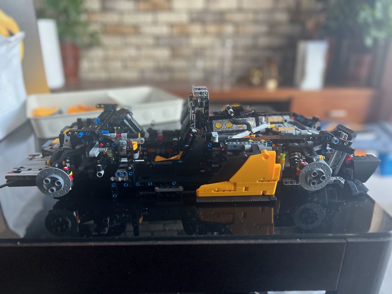 Składanie McLarena P1 z klocków LEGO krok po kroku