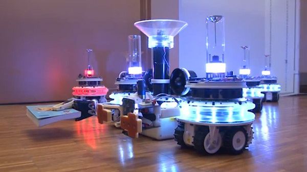 Oddział robotów niczym Megazord! [wideo] 1