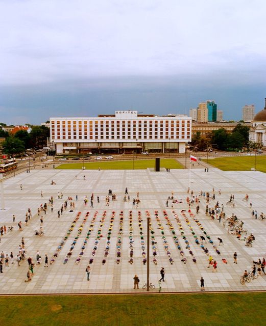 Gwiazdy i aktywiści protestują przeciw dyskryminacji społeczności LGBT