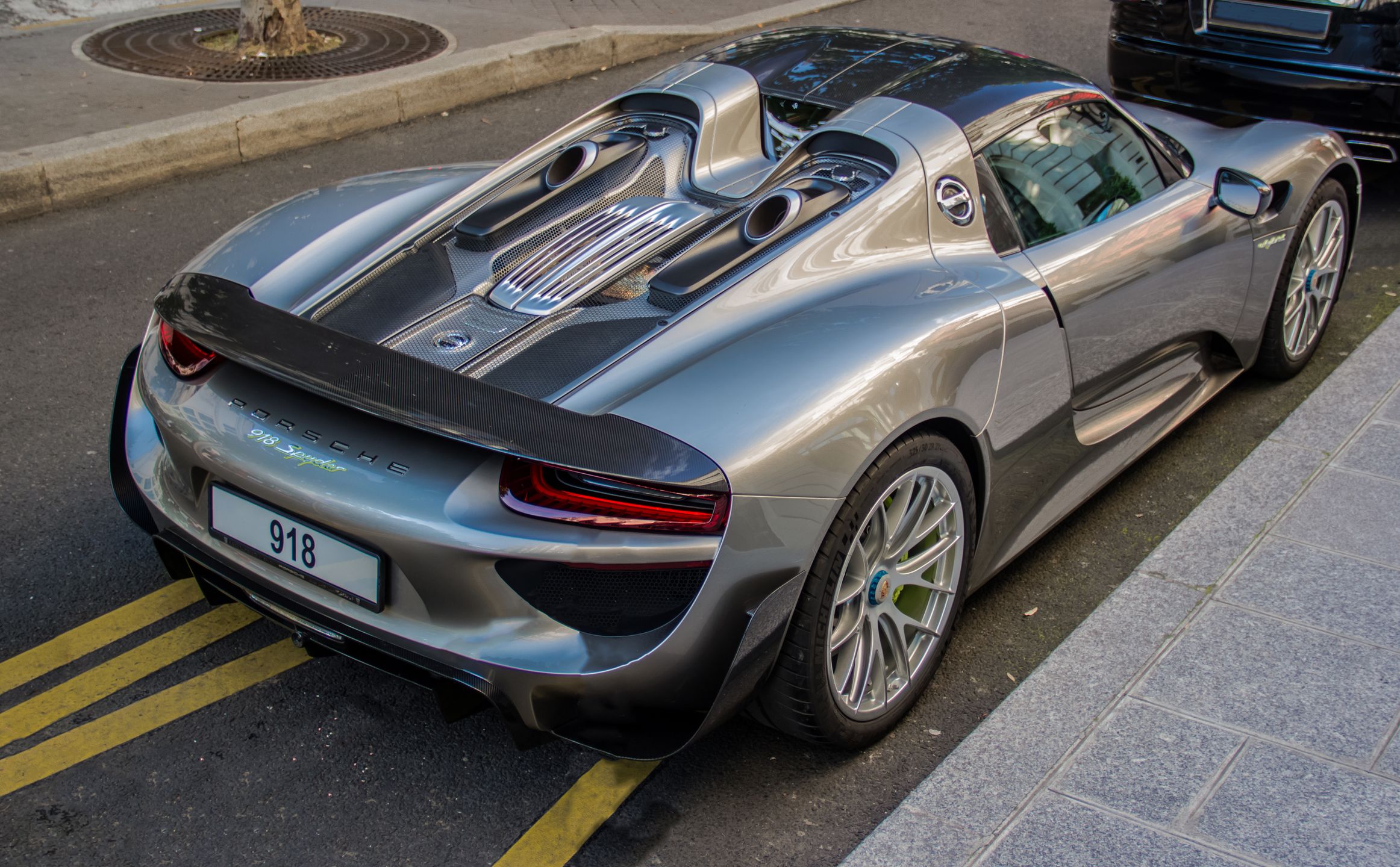 Porsche 918 Spyder 5
