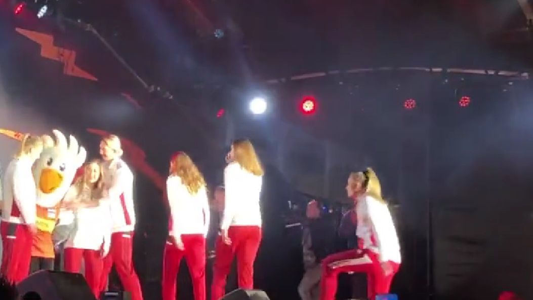 Twitter / Sara Kalisz / Na zdjęciu: Reprezentantki Polski podczas prezentacji w Apeldoorn