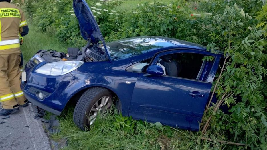 Zderzenie opla z volkswagenem w Osięcinach