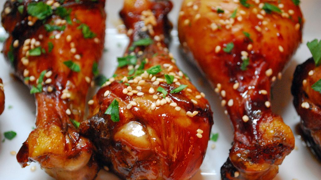 Opiekane podudzie z kurczaka (ciemne mięso i skóra)