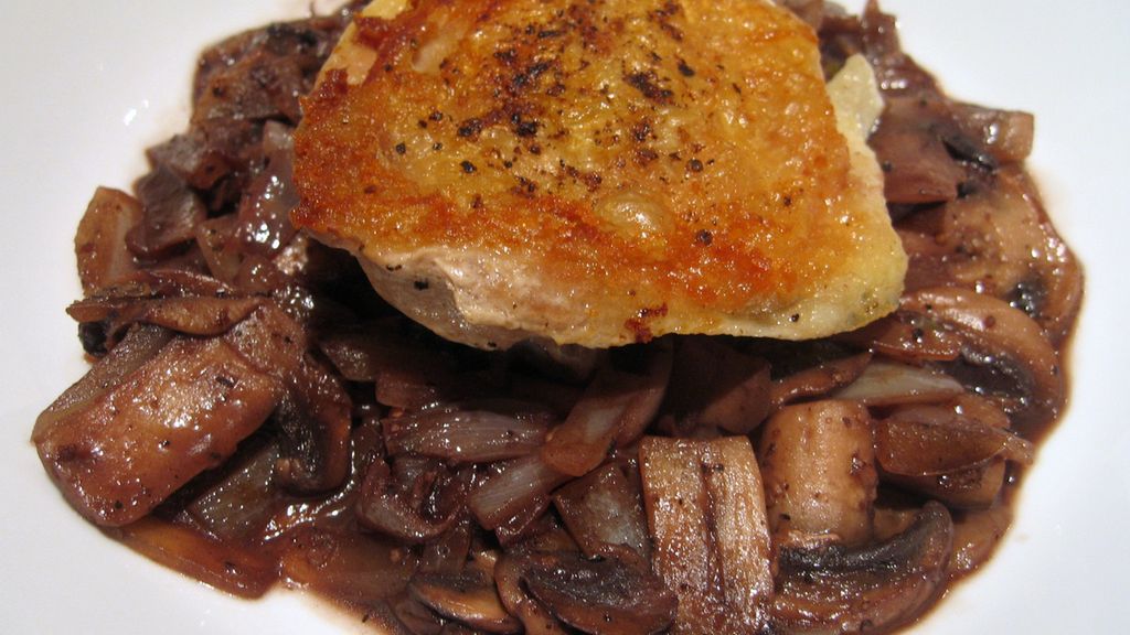 Opiekany udziec z kurczaka (ciemne mięso i skóra)