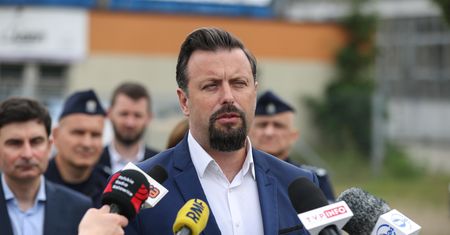 Koniec jednej partii. "Panem Jest Jezus" będzie walczyć z "psuciem"