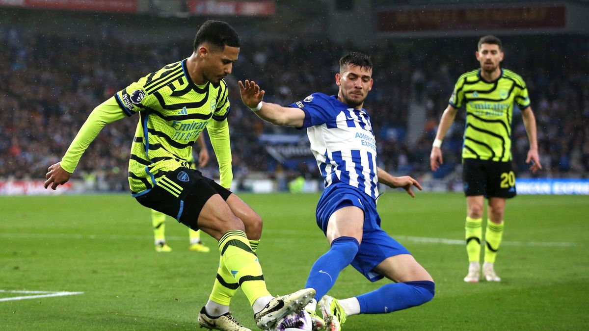 Getty Images / Steve Bardens / Na zdjęciu: Jakub Moder w meczu z Arsenalem