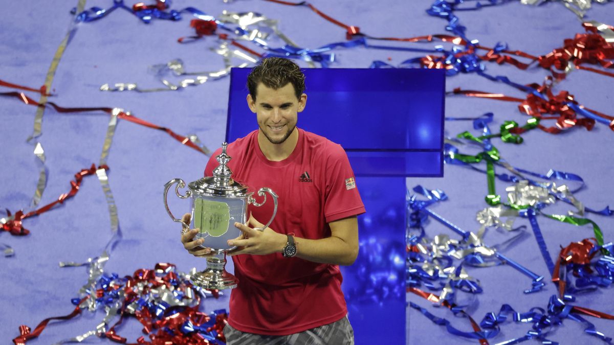 Zdjęcie okładkowe artykułu: PAP/EPA / JASON SZENES  / Na zdjęciu: Dominic Thiem, mistrz US Open 2020