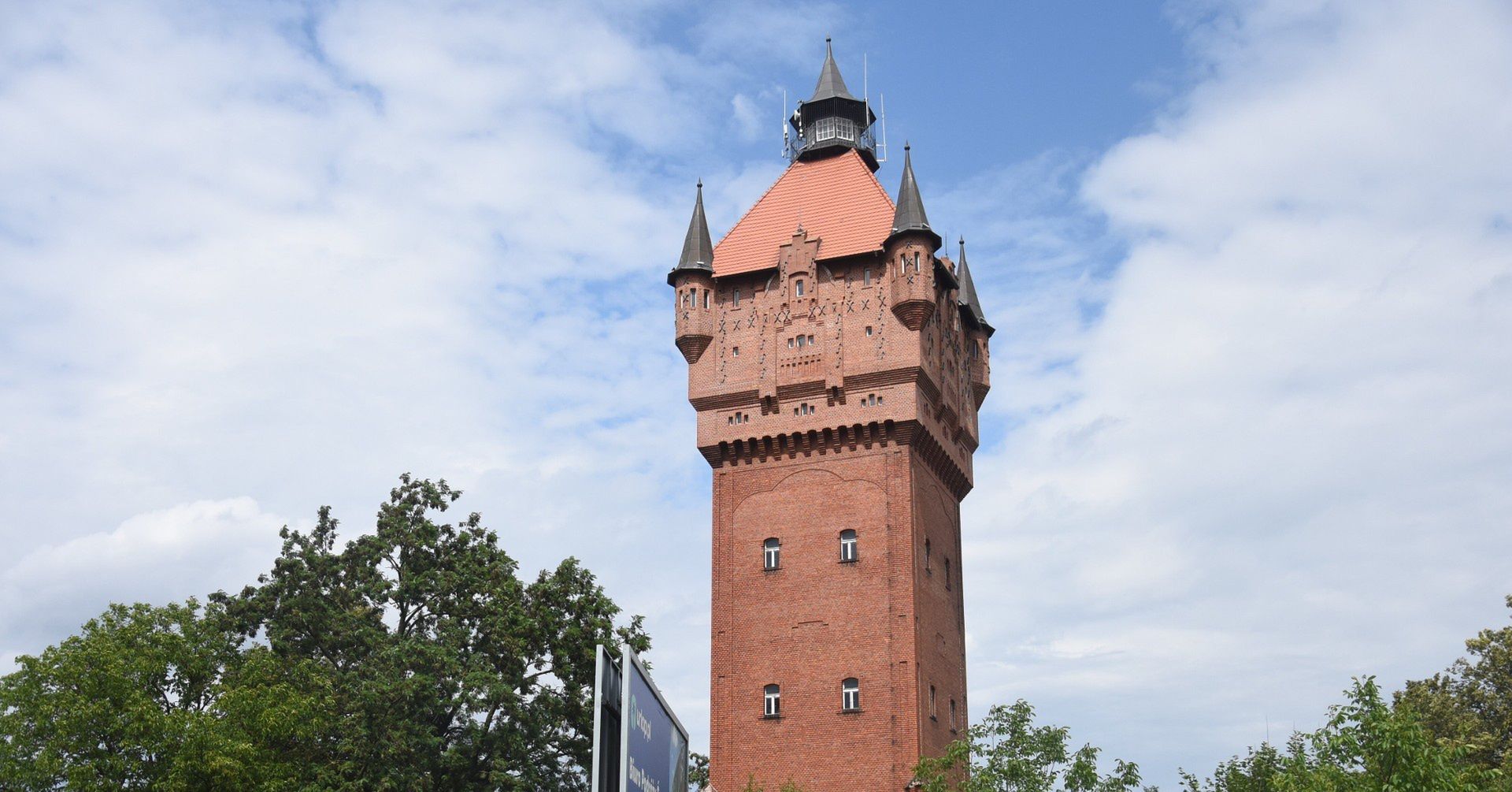 Wieża ciśnień w Śremie odzyska dawny blask! Gmina otrzymała dofinansowanie na remont obiektu