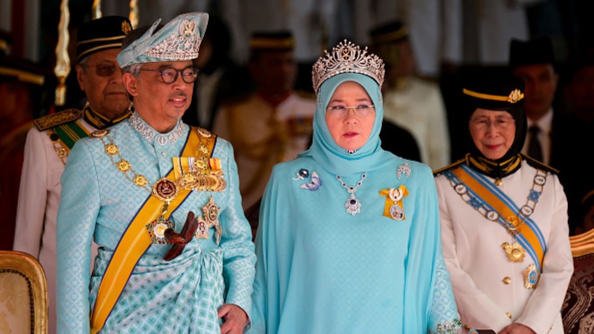 Królowa Tunku Azizah Aminah Maimunah Iskandariah została obrażona przez malezyjskiego artystę? Jej zdjęcie zilustrowało playlistę na Spotify