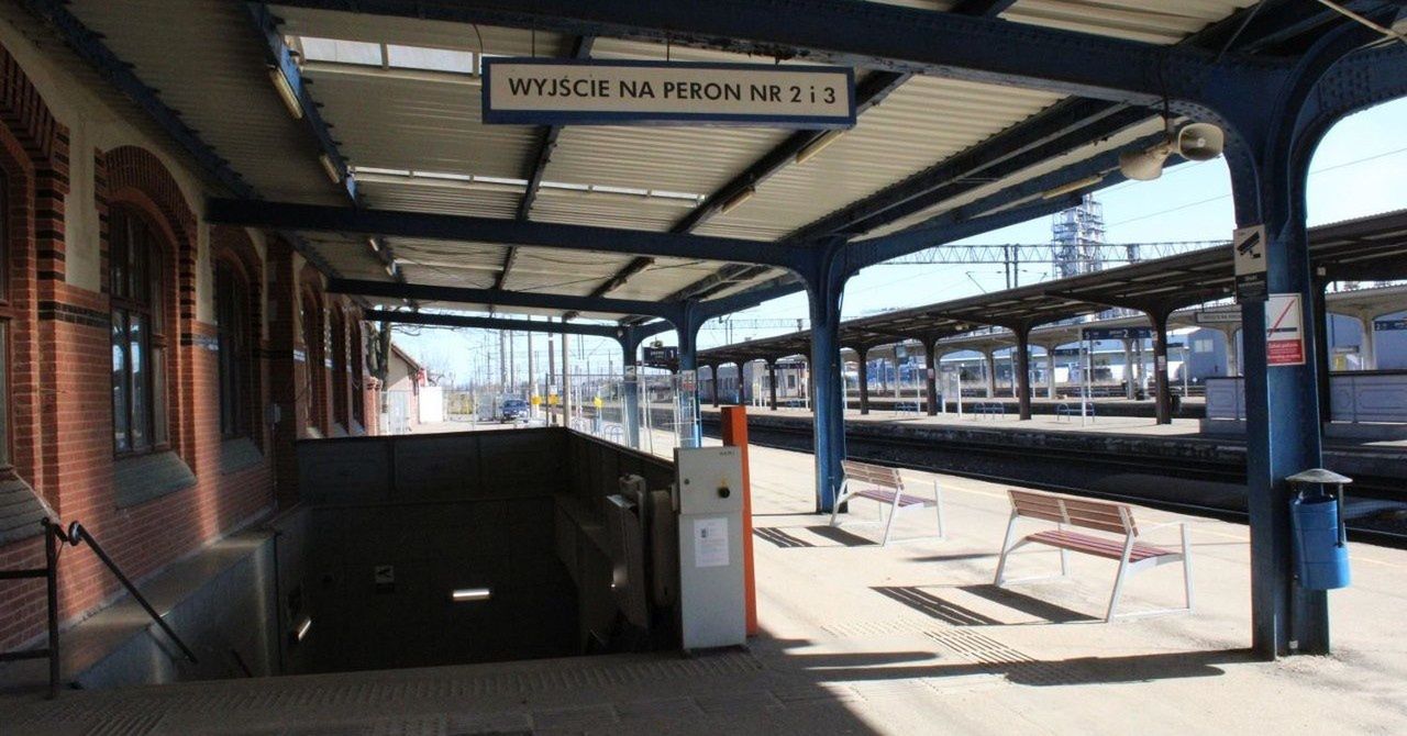 Umowa z wykonawcą podpisana. Rusza remont peronu na szczecineckim dworcu kolejowym