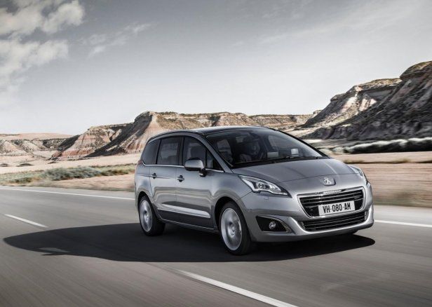 Peugeot 5008 po faceliftingu jedzie do Frankfurtu