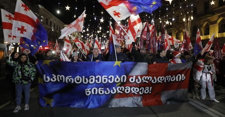Protesty w Gruzji. Premier zapowiada nowe rozmowy z UE i USA
