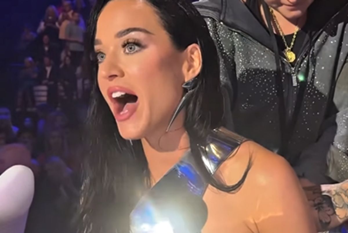 Katy Perry pękł top w trakcie nagrań
