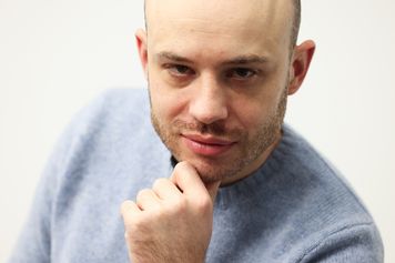 Śpiewak nie bierze jeńców: "Lekarze są nowymi deweloperami" [OSTRY WYWIAD]