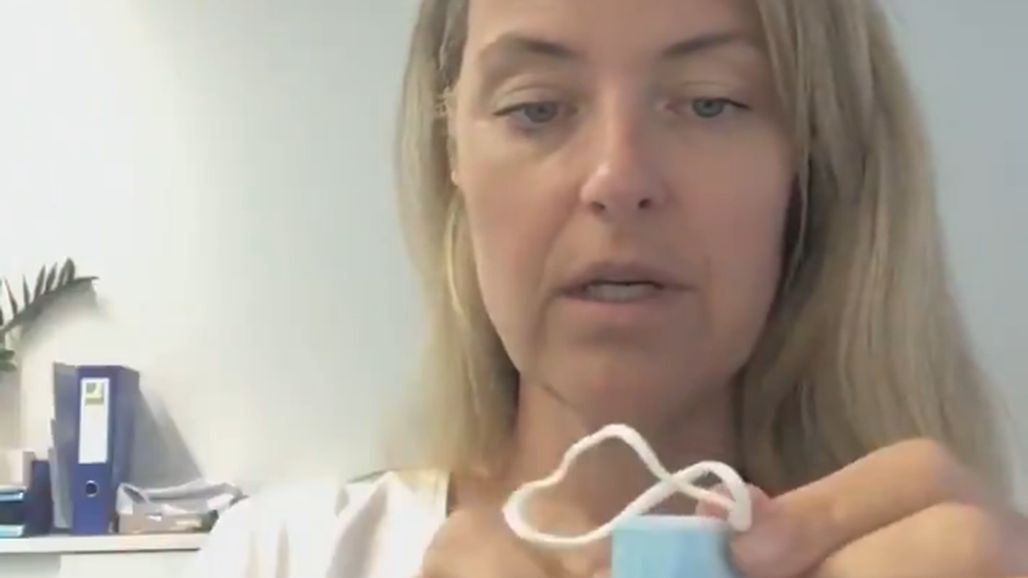 Lekarka podpowiada, jak należy zakładać maseczkę