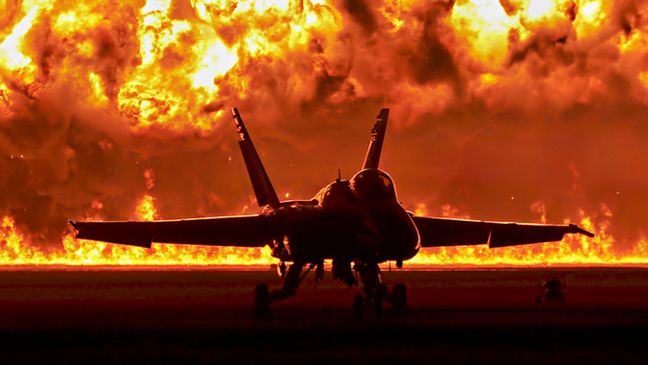 Weekendowy Zestaw Gier i Aplikacji: F18 Carrier Landing II, Crazy Taxi: City Rush i Dziobaq 1