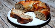 Ciasto drożdżowe z cynamonem – idealne do popołudniowej herbaty