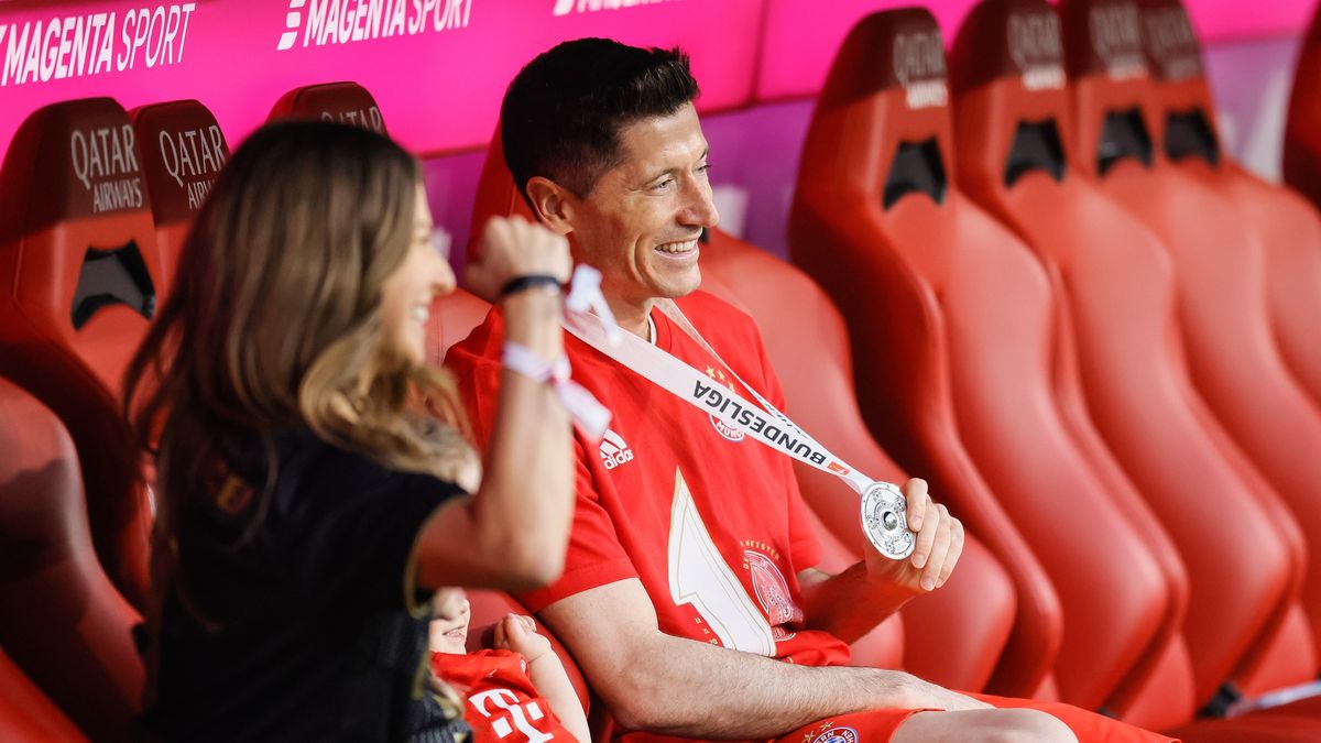 Robert Lewandowski wraz z żoną Anną i córką