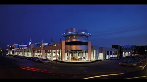 Salon BMW w Abu Zabi