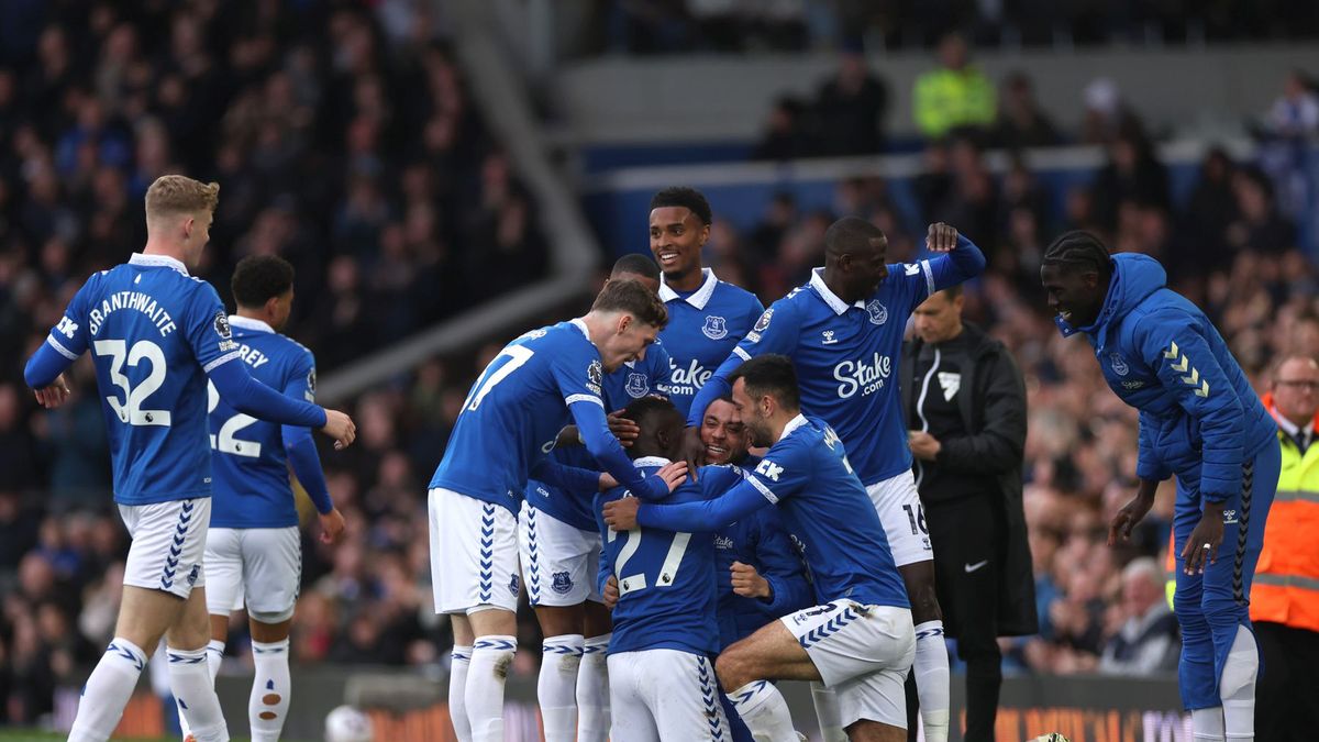 Zdjęcie okładkowe artykułu: Getty Images / Lewis Storey / Na zdjęciu: piłkarze Evertonu