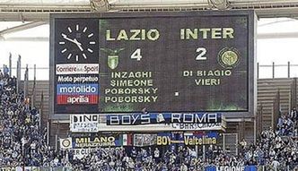 Kłótnie, łzy i kibice wspierający rywala