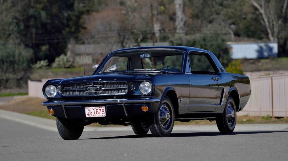 Wyjątkowy Mustang z numerem 00002 trafi na aukcję