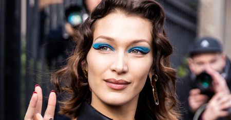 Ciałopozytywność. Bella Hadid pokazała zdjęcie z fałdkami na brzuchu. Kobiety jej dziękują