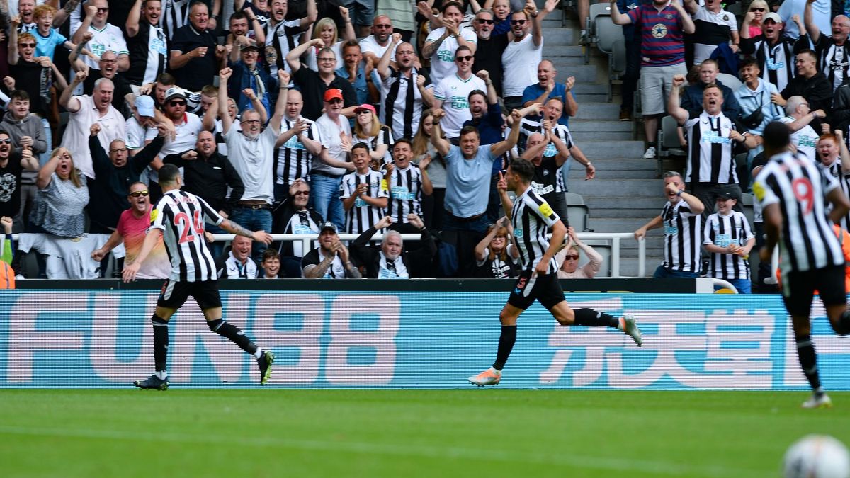 Zdjęcie okładkowe artykułu: Getty Images / Serena Taylor / Piłkarze nożni Newcastle United 