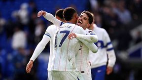 Ostra walka o punkty, wielki mecz w Liverpoolu! Bramkarz zniesiony na noszach