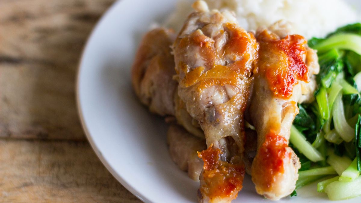 Opiekane podudzie z kurczaka w roztworze (mięso ciemne i skóra)