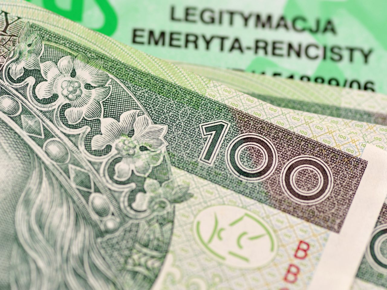 Emeryci będą musieli oddać część pieniędzy. Znamy kwoty