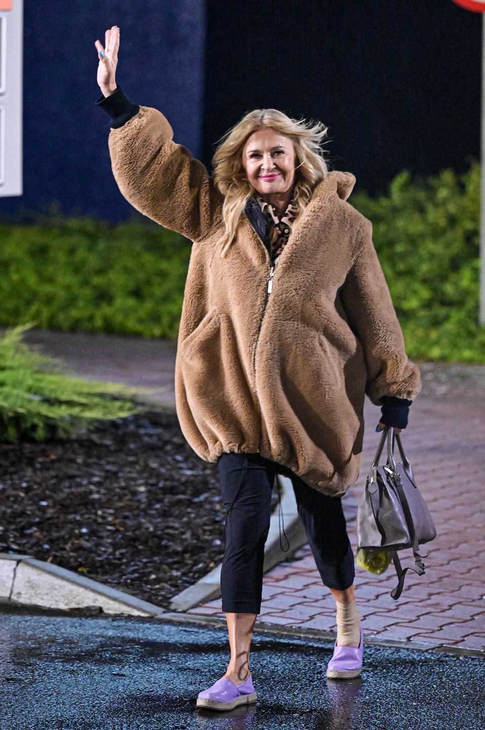 Gwiazdy pospiesznie opuszczają studio "TzG"