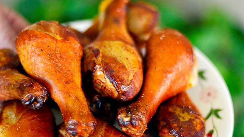 Pieczone podudzie z kurczaka w roztworze (mięso ciemne i skóra)