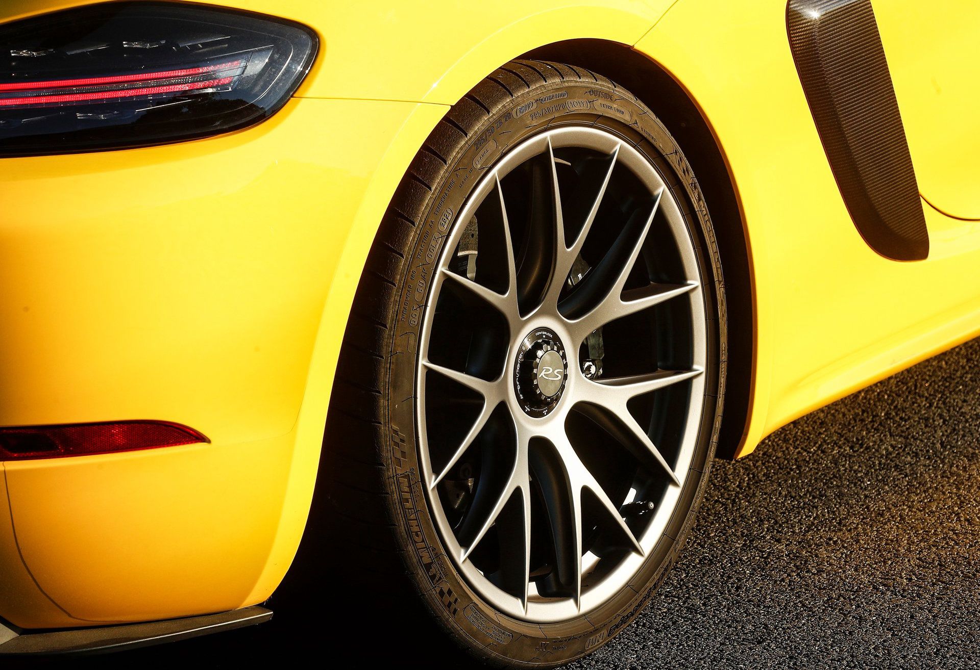 Porsche 718 Cayman GT4 RS