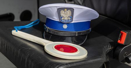 Audi jechało "wężykiem" w stronę Waśniowa. Świadek pomógł zatrzymać kierowcę