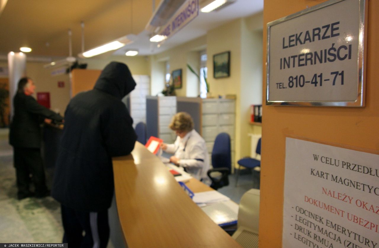 Milion zwolnień na ból pleców. Lekarze: bezdyskusyjna patologia