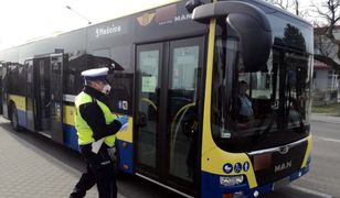 Wrocław. Kierowca autobusu rozmawiał przez telefon. Kontrola wykazała, że jest też pijany