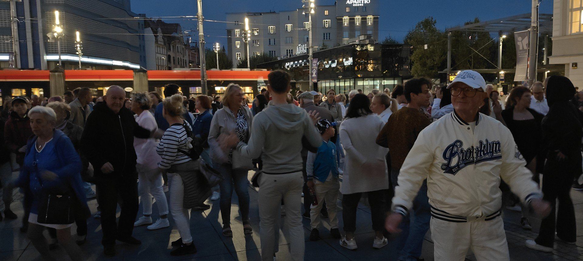 Kliknij strzałkę, aby przejść do następnych zdjęć!