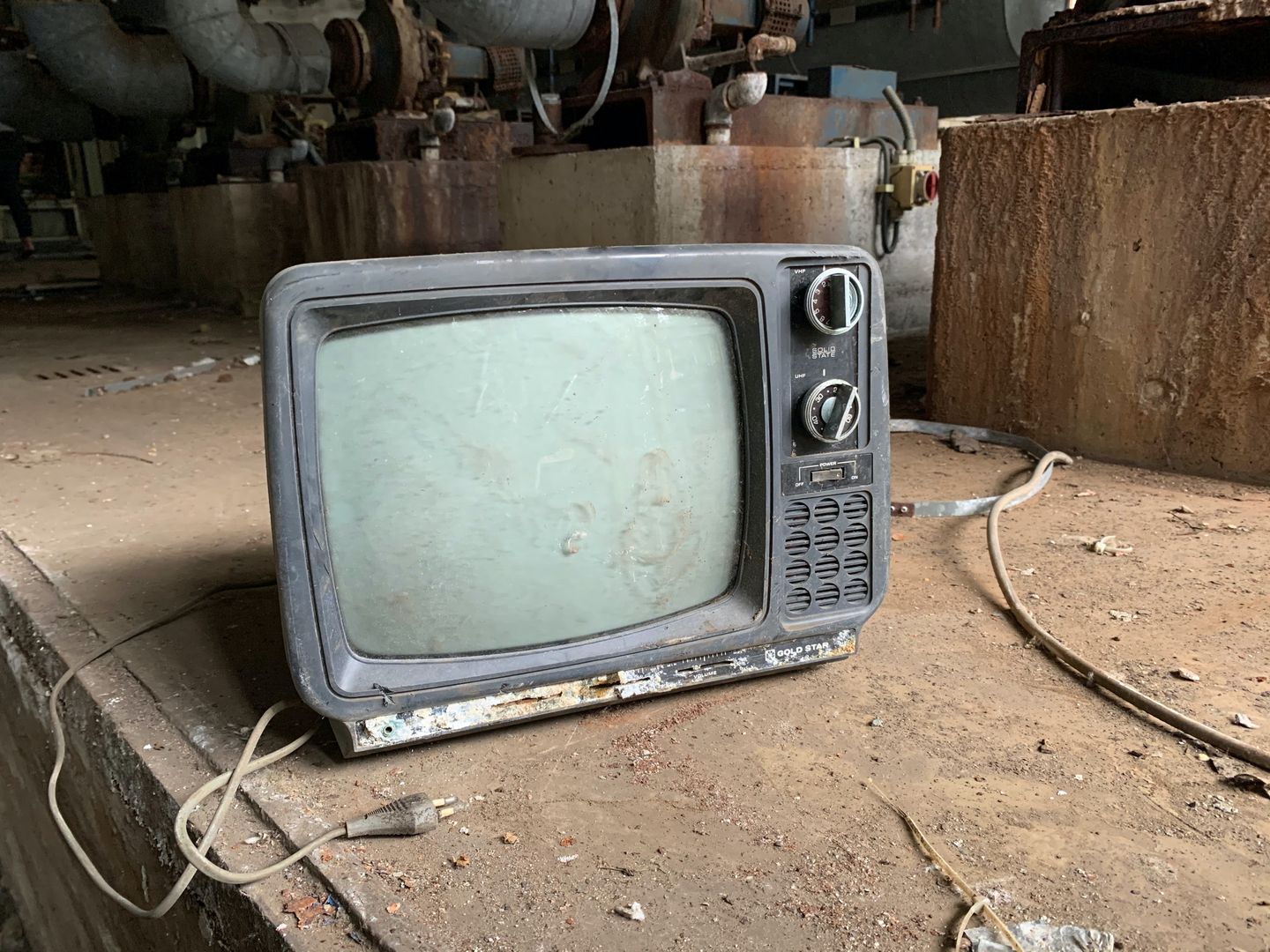 Stary telewizor gnębił wioskę przez 18 miesięcy. Odcinał mieszkańcom internet