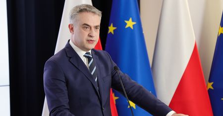 "Wściekłość, smutek i łzy". Wicepremier padł ofiarą oszustwa