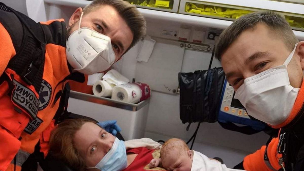 Kobieta urodziła w karetce. 