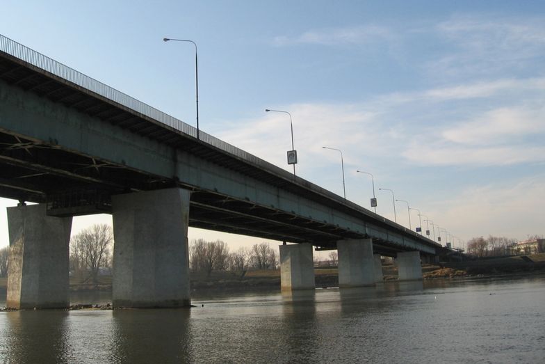Remont Mostu Łazienkowskiego. Drogowcy chcą przeciąć go w pół