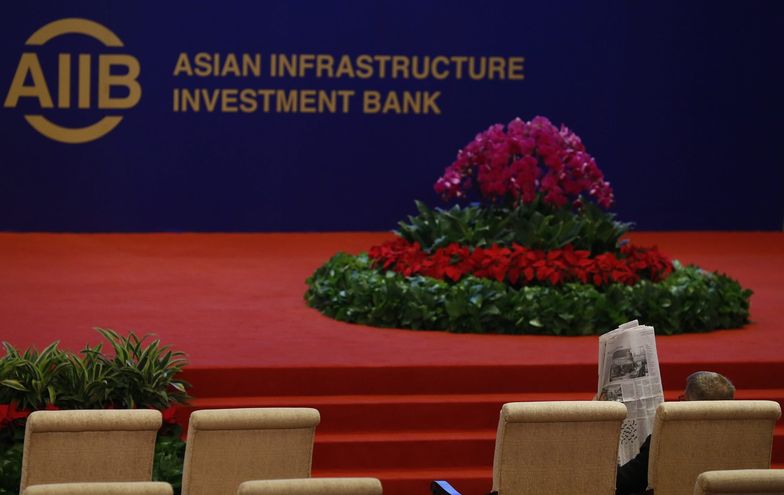 Azjatycki Bank z europejskim kierownictwem