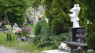 "Tańcząca para" na grobie Augustyna Dyrdy i jego żony Mirosławy w Tychach