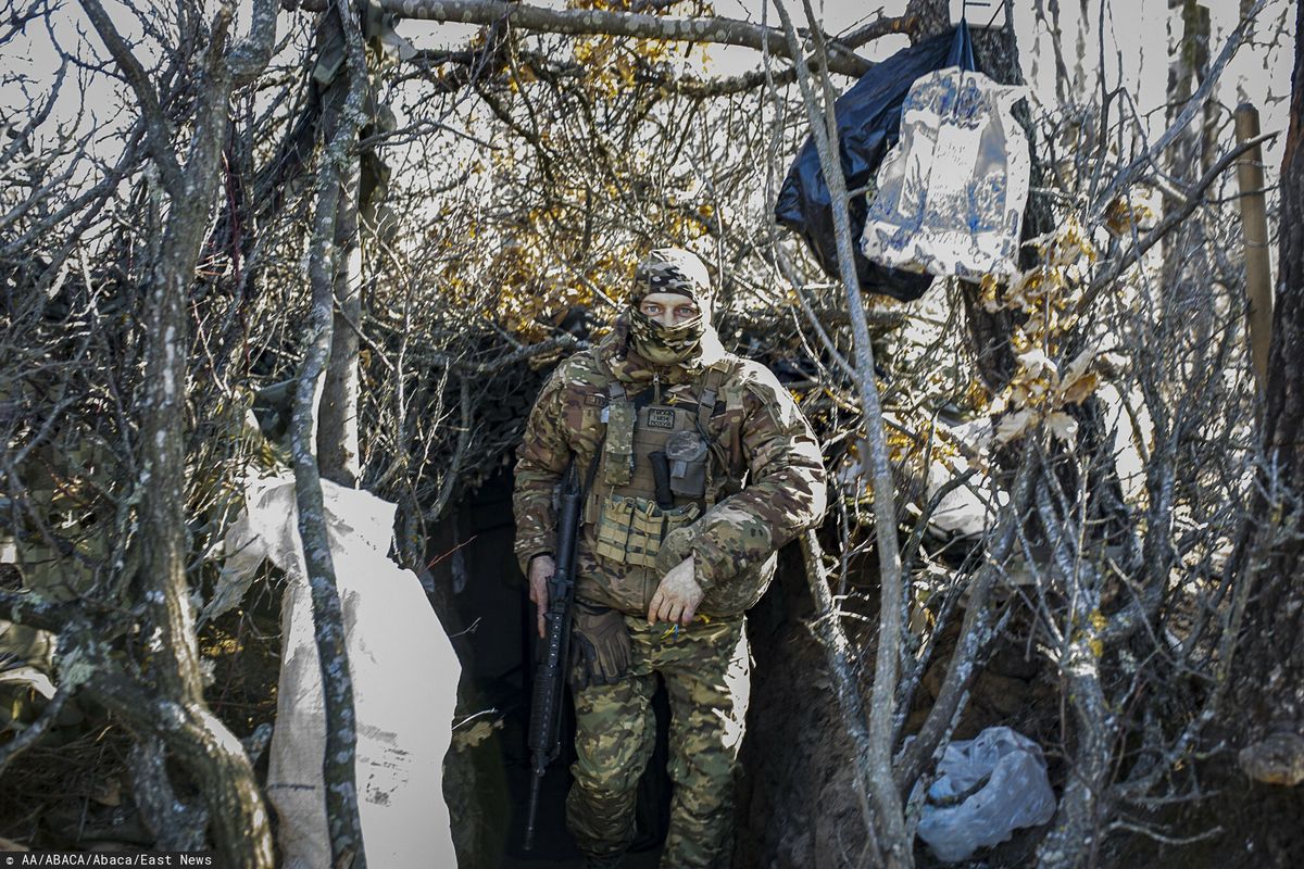 Ukraiński żołnierz na froncie w obwodzie chersońskim