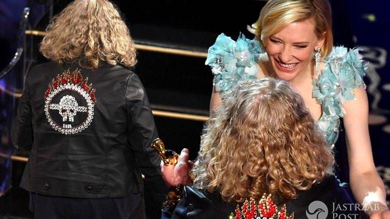 Cate Blanchett (w sukni Armani Prive), Jenny Beavan (w kurtce Marks & Spencer), Oscary 2016 (fot. East News)
