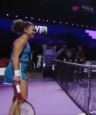 "Troszkę się spóźnił". Tylko spójrz, kto pojawił się na WTA Finals