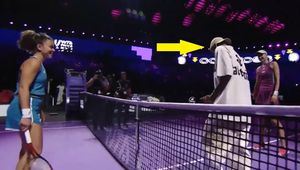 "Troszkę się spóźnił". Tylko spójrz, kto pojawił się na WTA Finals